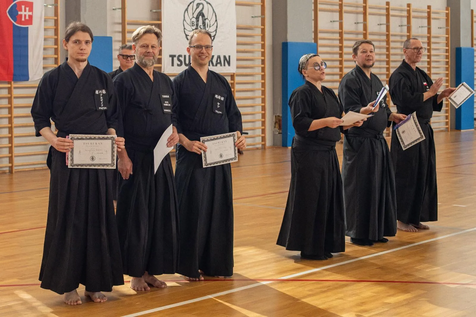 Wręczenie dyplomów po egzaminie iaido